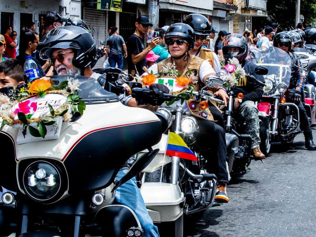 XIV Desfile Héroes de la Patria