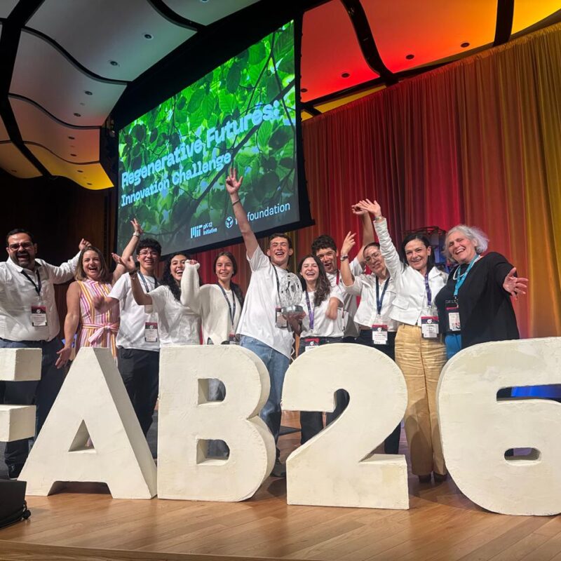 Así ganaron estudiantes de El Poblado el primer lugar en un reto ambiental en EE. UU.