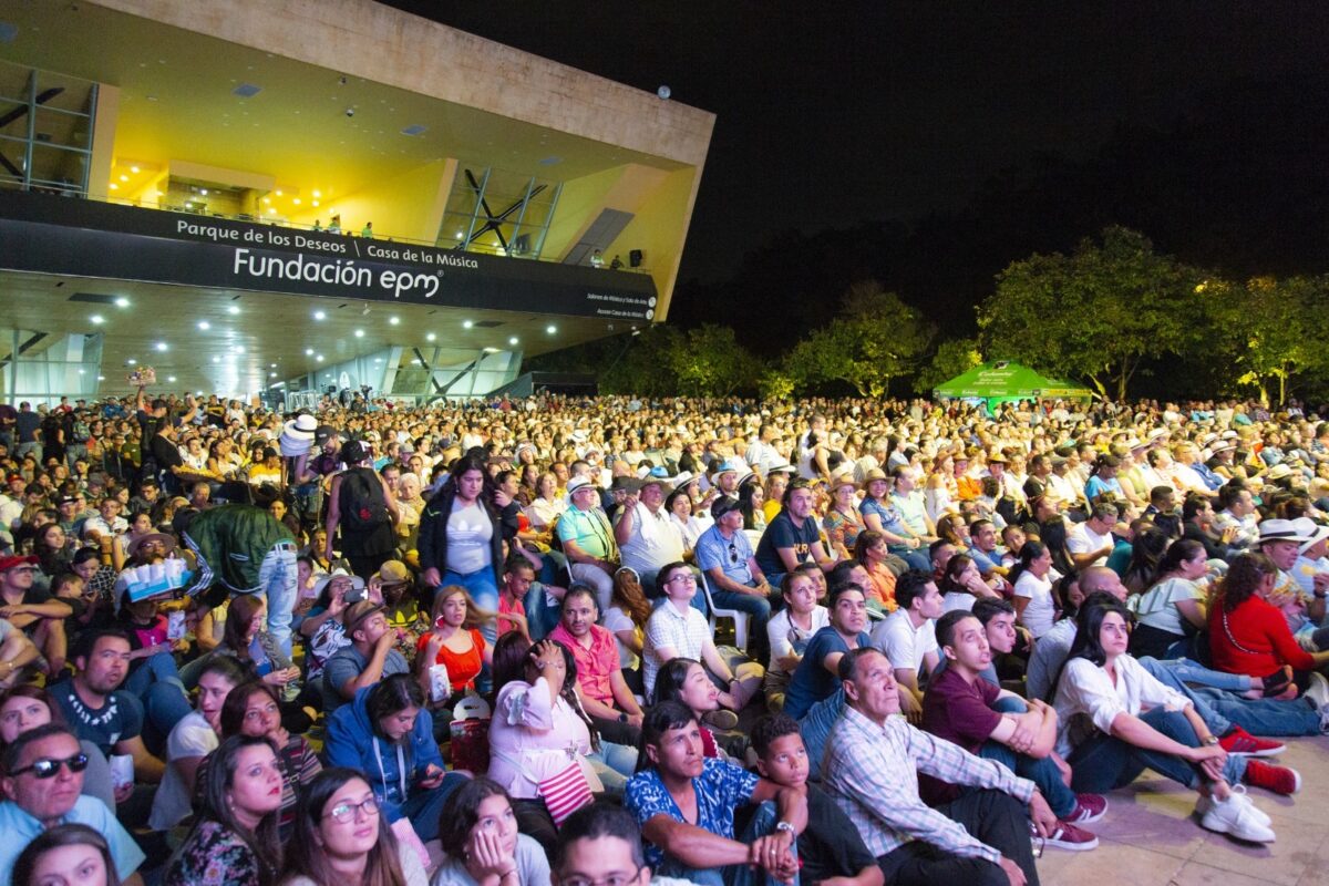 Medellín elige a su nuevo Rey Nacional de la Trova