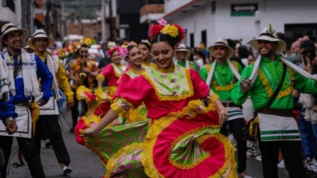 La historia detrás del toldo, la bicicleta y las flores, los símbolos que dieron nombre a las fiestas de La Ceja (7)