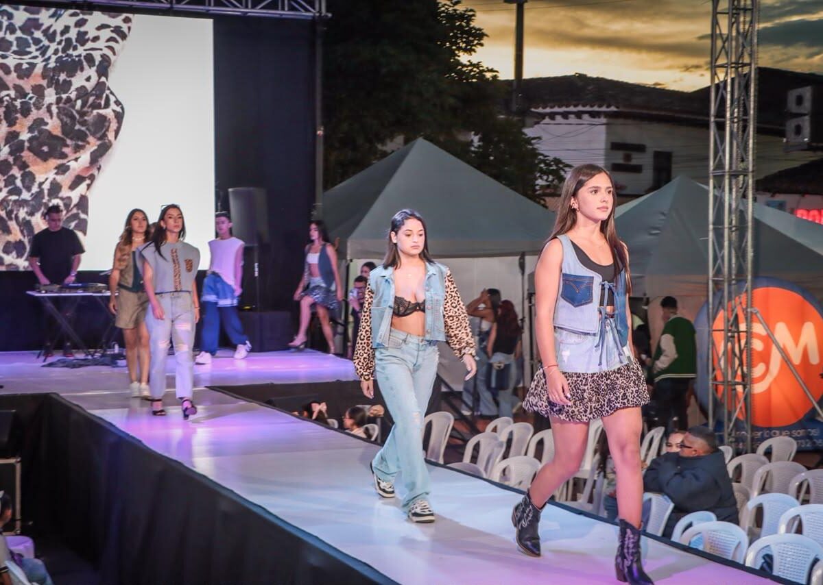 Quinta versión de Marinilla Está de Moda