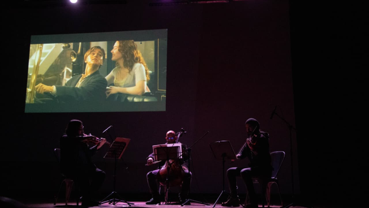 Musica cinematografica, en San Antonio de Pereira