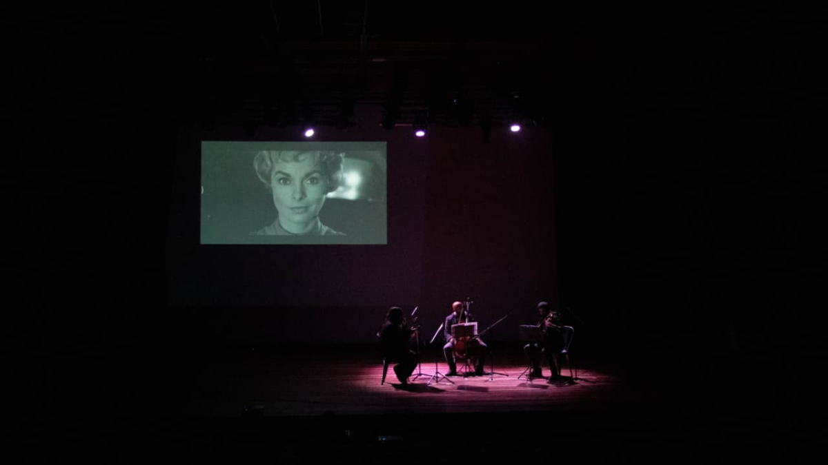 Musica cinematografica, en San Antonio de Pereira