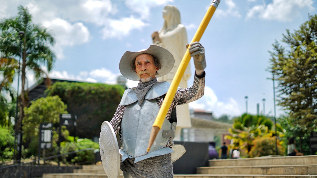Don Quijote llega a Medellin como invitado de la Fiesta del Libro