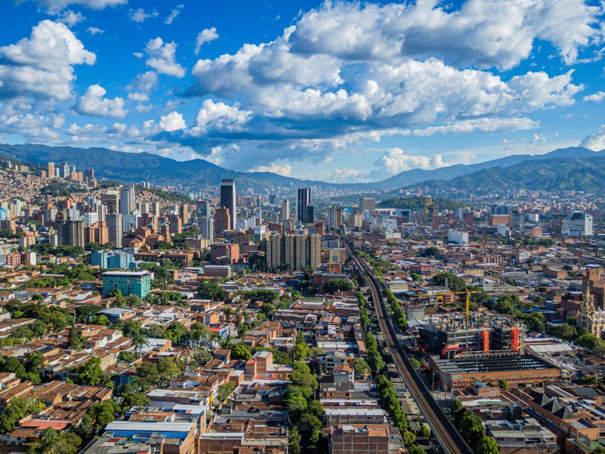 Medellín, Miami y Bogotá acuerdan proteger áreas naturales urbanas