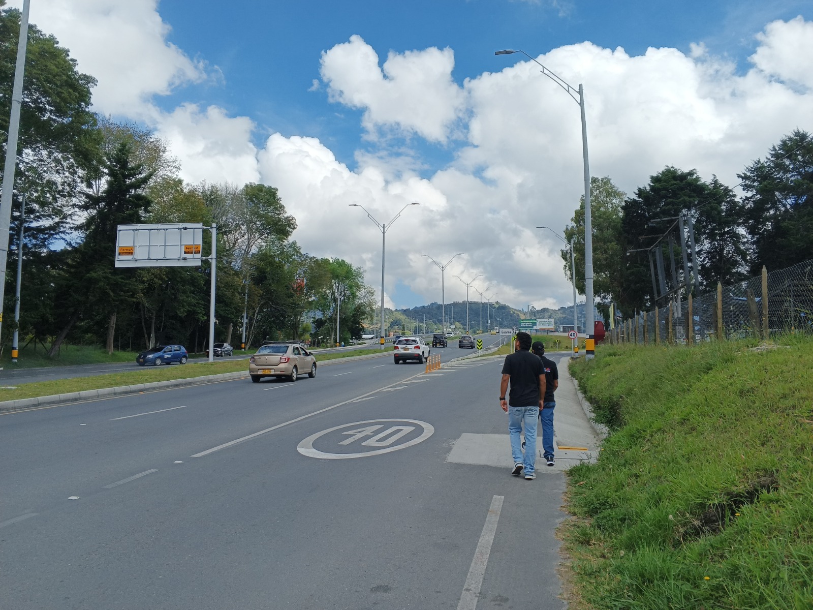 A la espera de estudio de seguridad vial para aceras desde el intercambio vial hasta el aeropuerto José María Córdova
