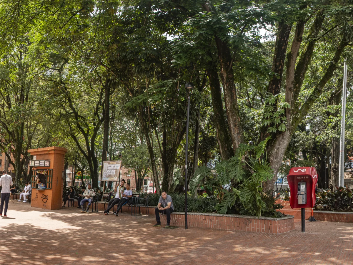 El Poblado tiene mucho verde, pero no todo está al alcance de la comunidad