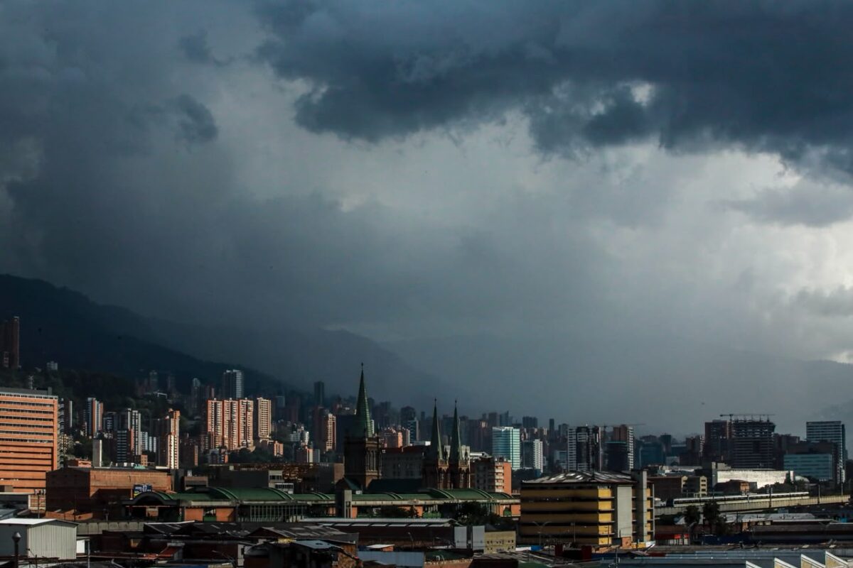 Fuerte aguacero sobre sur de Medellín del 5 de octubre de 2026