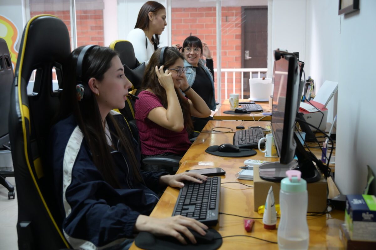 Medellín abre convocatoria para impulsar 1.000 ideas de negocio tecnológico