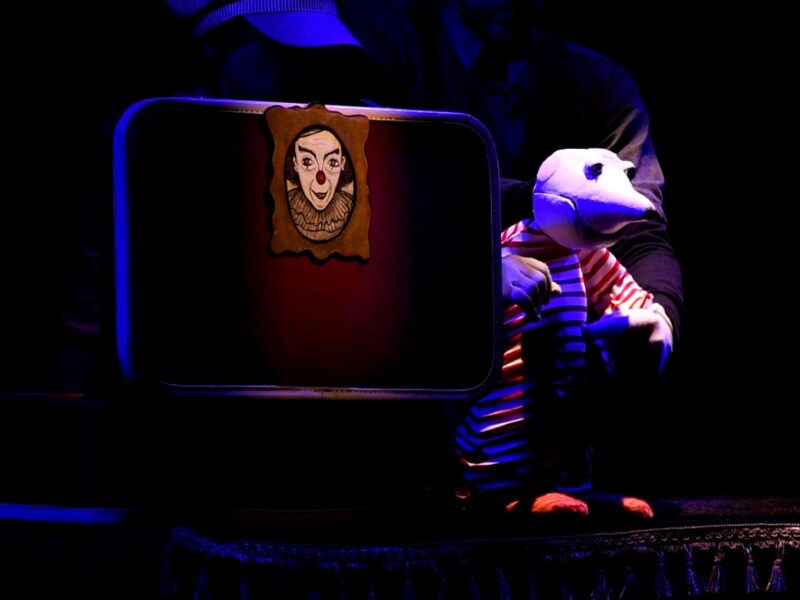 Halloween se celebra con teatro en los colegios del Centro de Medellín
