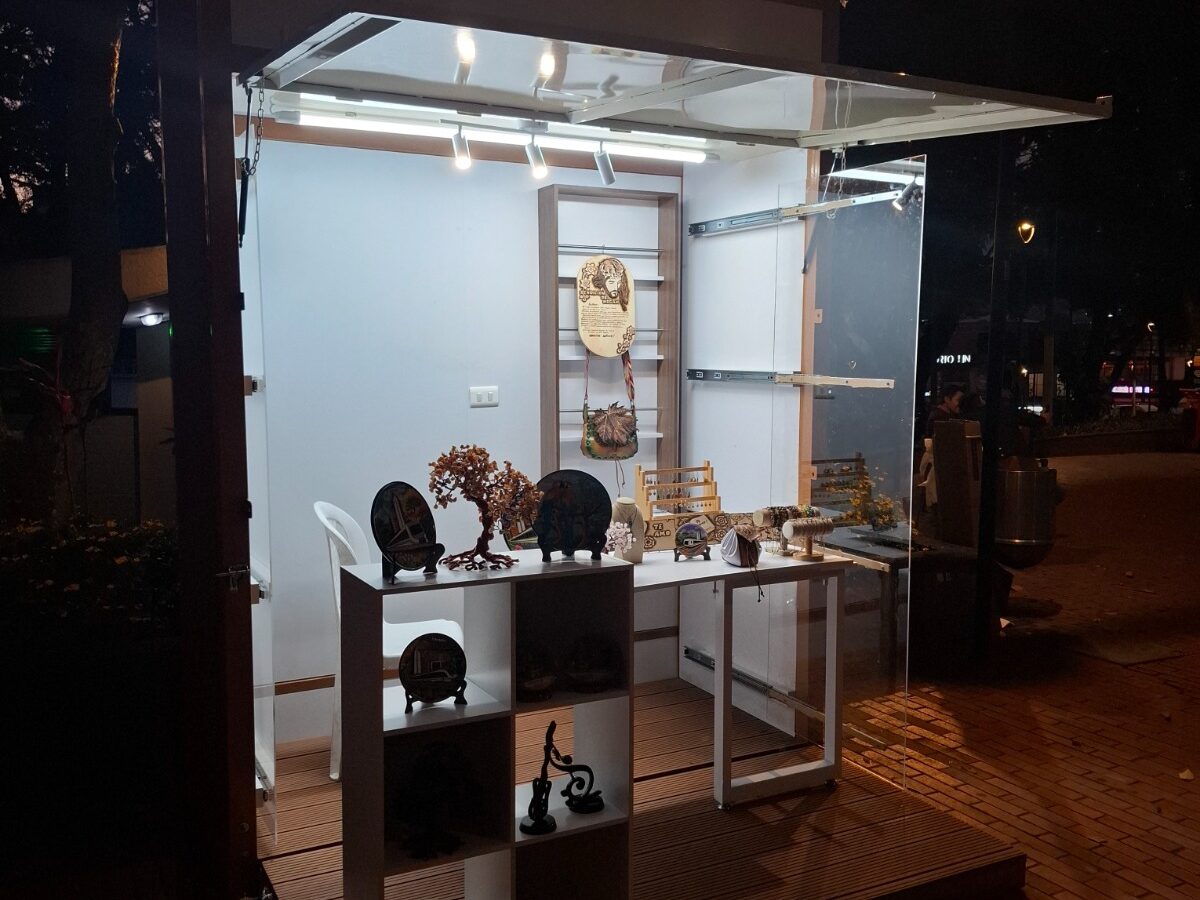 Nuevo módulos para artesanos en el parque de El Poblado