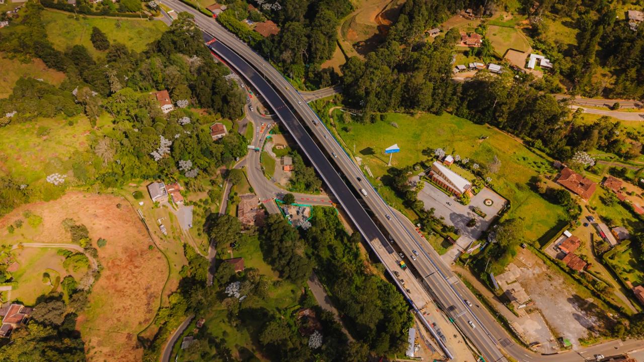 Cierre vial temporal en vía a Sajonia