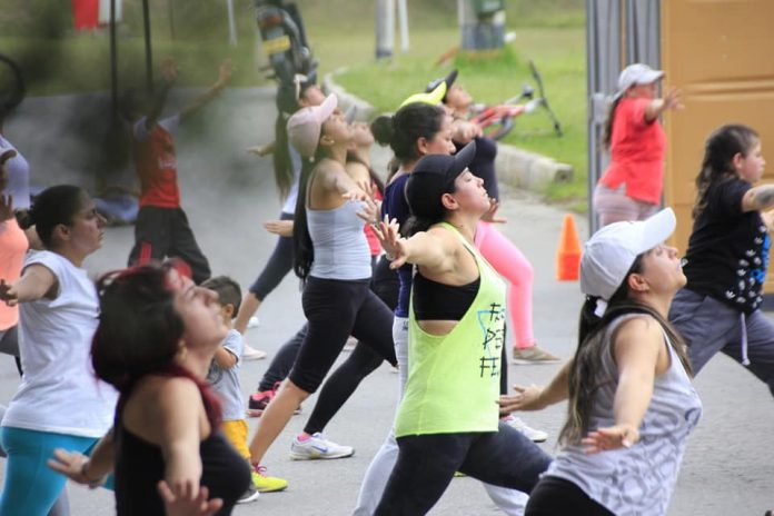 Peatones Carrera atlética por la mujer