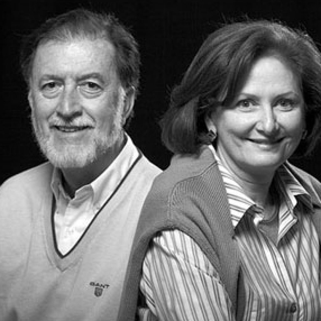 Adolfo Naranjo y Pilar Velilla: Entre tapetes, libros y arte.