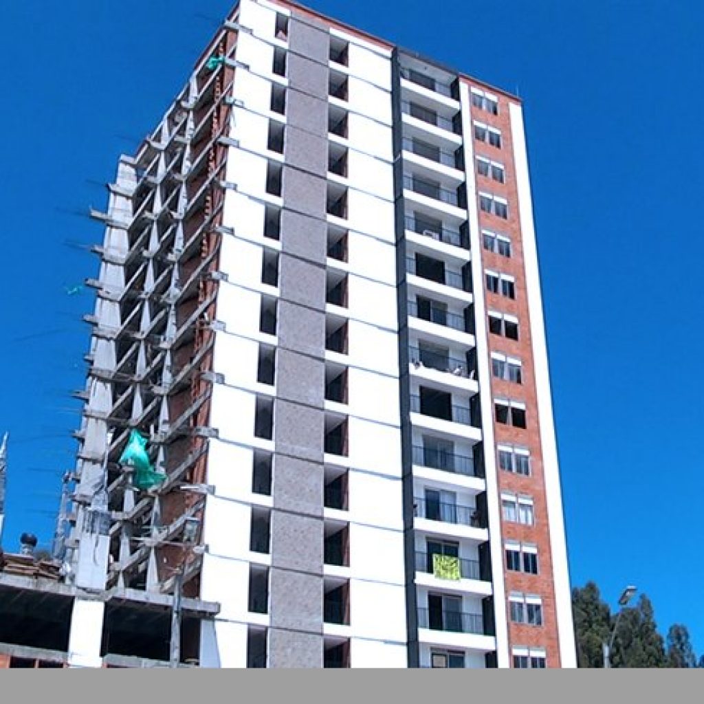 implosión Altos del Lago