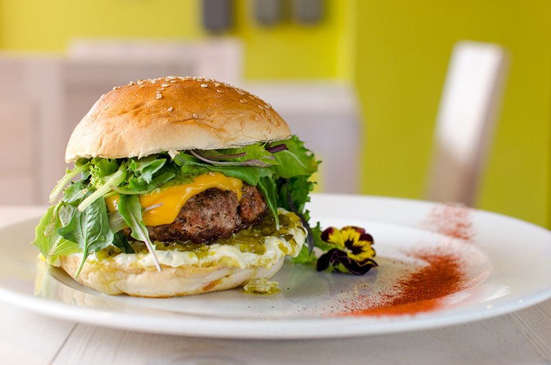Burger Factory: Hamburguesa gourmet con sello propio Dejar volar la creatividad y fabricar una hamburguesa al gusto personal