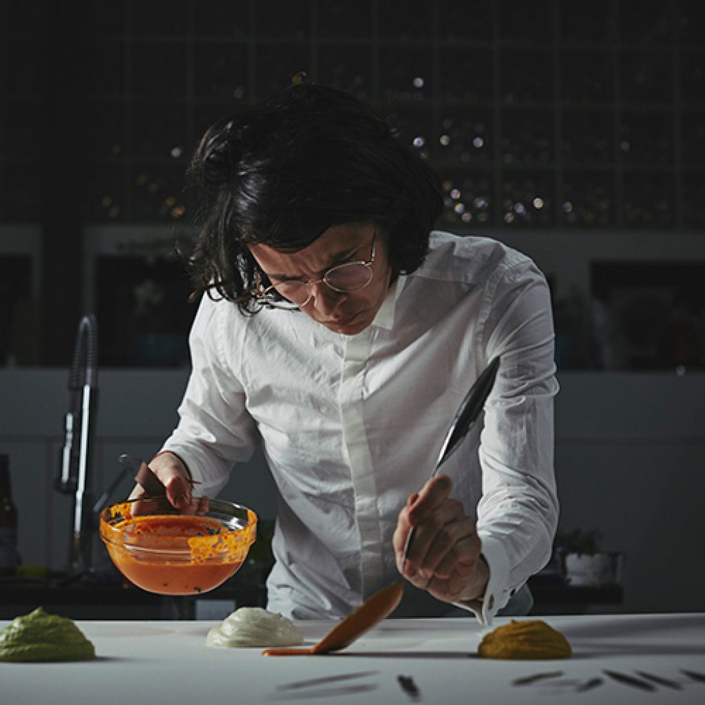 El chef colombiano Charles Michel hace parte de The Final Table, reality de Netflix.