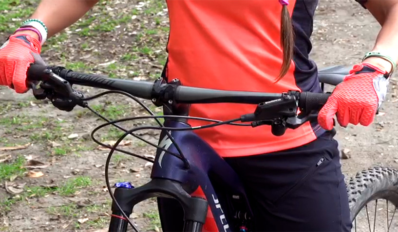 Bicicleta de montaña, Cómo frenar