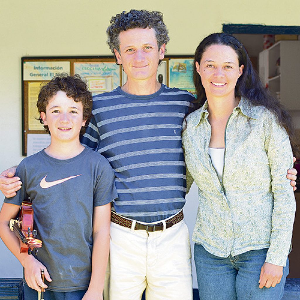 Tomás, Juan Felipe y Luisa. Los Restrepo Cardona, una familia cuya esencia es el campo y la música.