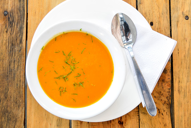 Napú o crema de calabaza, coco y limón sopas