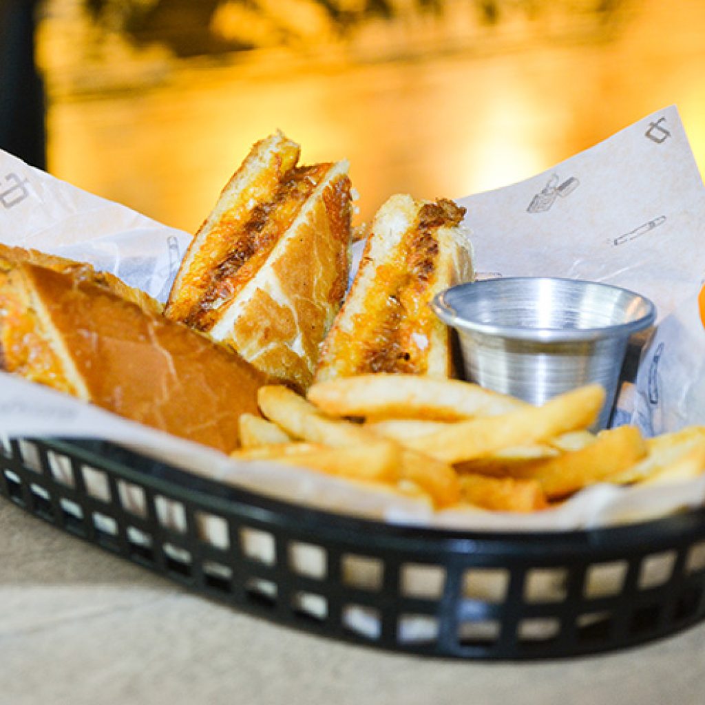 Pulled pork sandwich