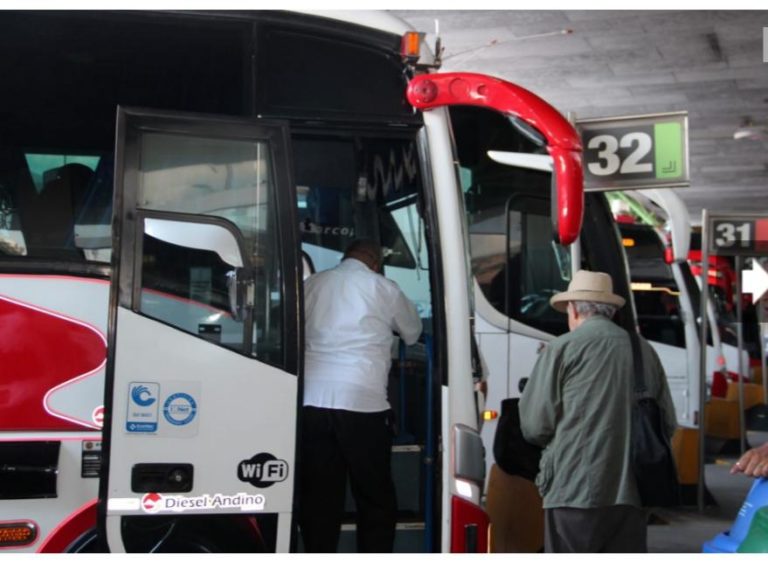 Suspendido el servicio de buses desde Medellín al suroeste antioqueño, por deslizamientos