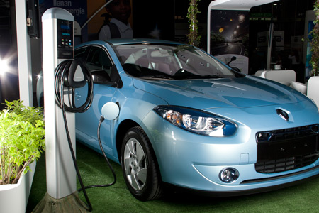 Crece matrículas de vehículos eléctricos e híbridos nuevos