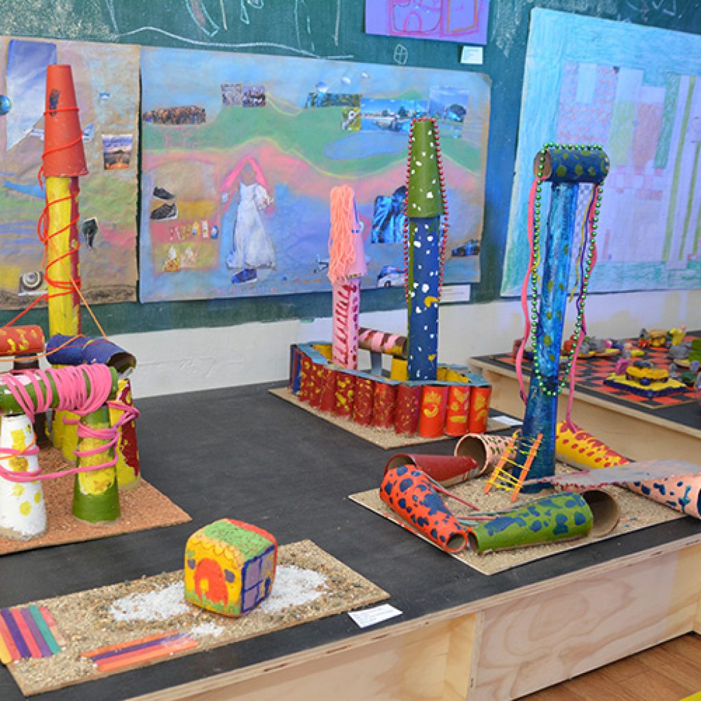 Academia Arte Amarillo, del barrio Manila.
