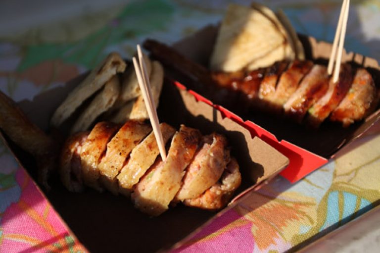 Alitas rellenas, en el parque de San Antonio de Pereira