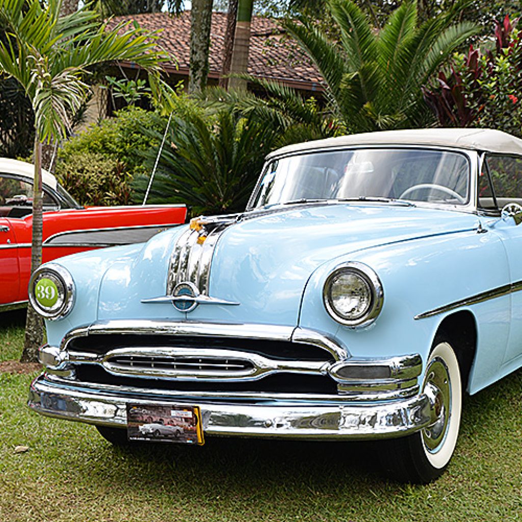 Feria de Flores Medellín Concourse d’Elegance en el Museo El Castillo