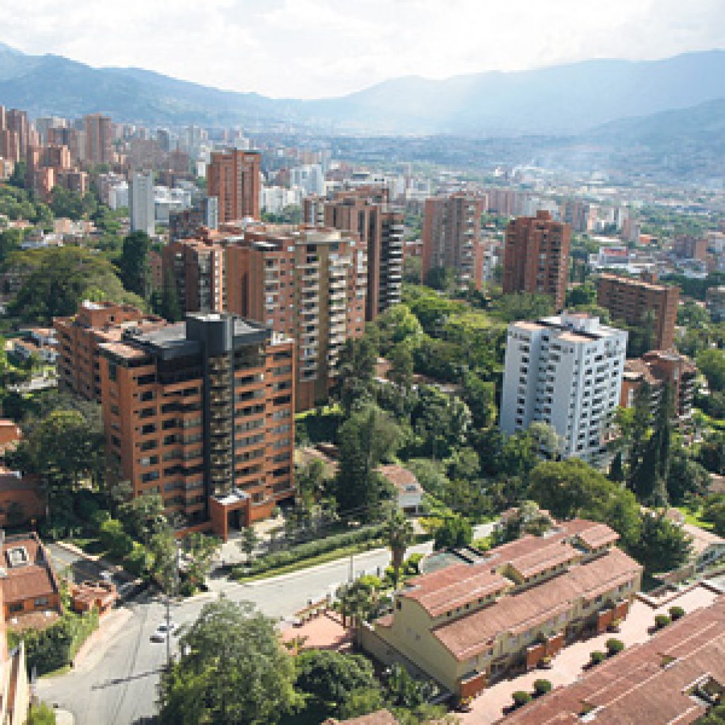 barrio-castropol-el-poblado-Panoramica02