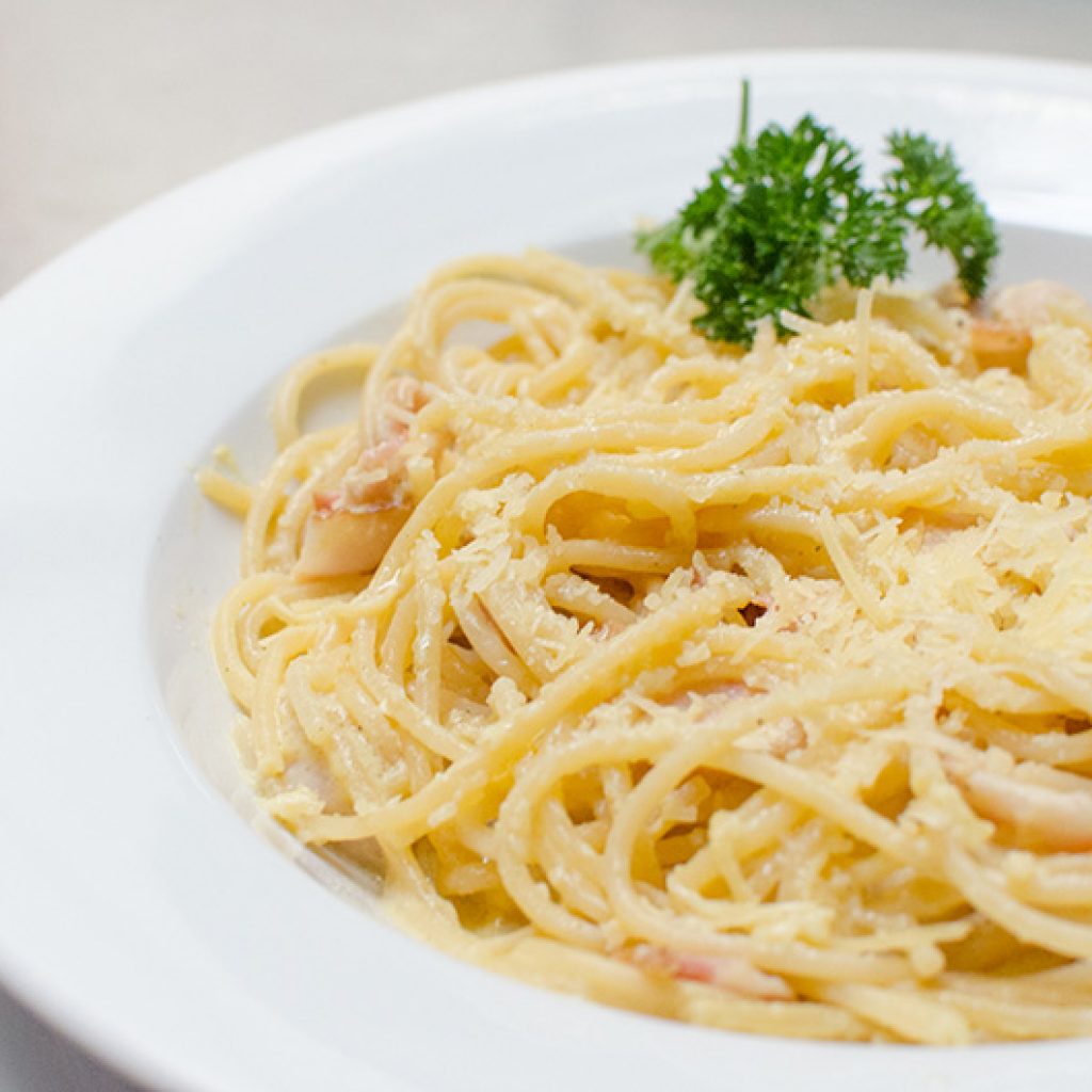 Spaghetti a la carbonara