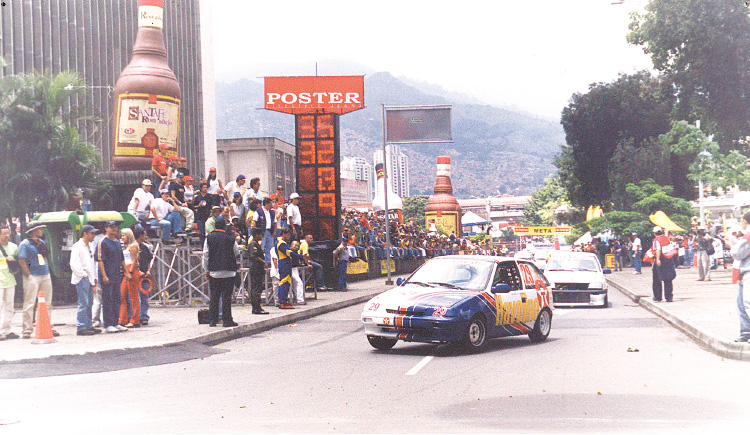 #tbt automovilismo en las calles de Medellín