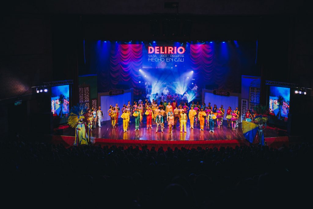 Espectáculo de salsa Delirio