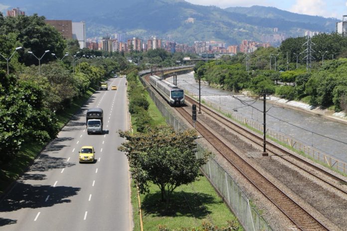 Día sin Carro en Medellín (foto Twitter @alcaldiamed)