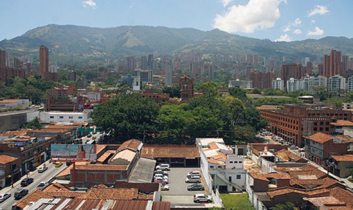 Barrio El Poblado El Centro De El Poblado Vivir En El Poblado