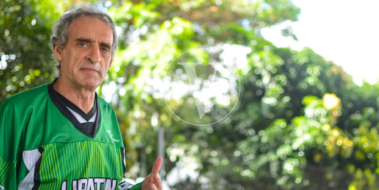 Don Gil, el “bacán” de 63 años del hockey en Antioqueño