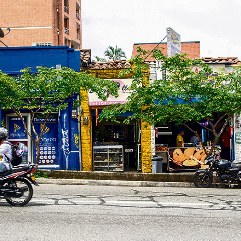 Fachadas de la calle 10 anuncian retraso para entrega