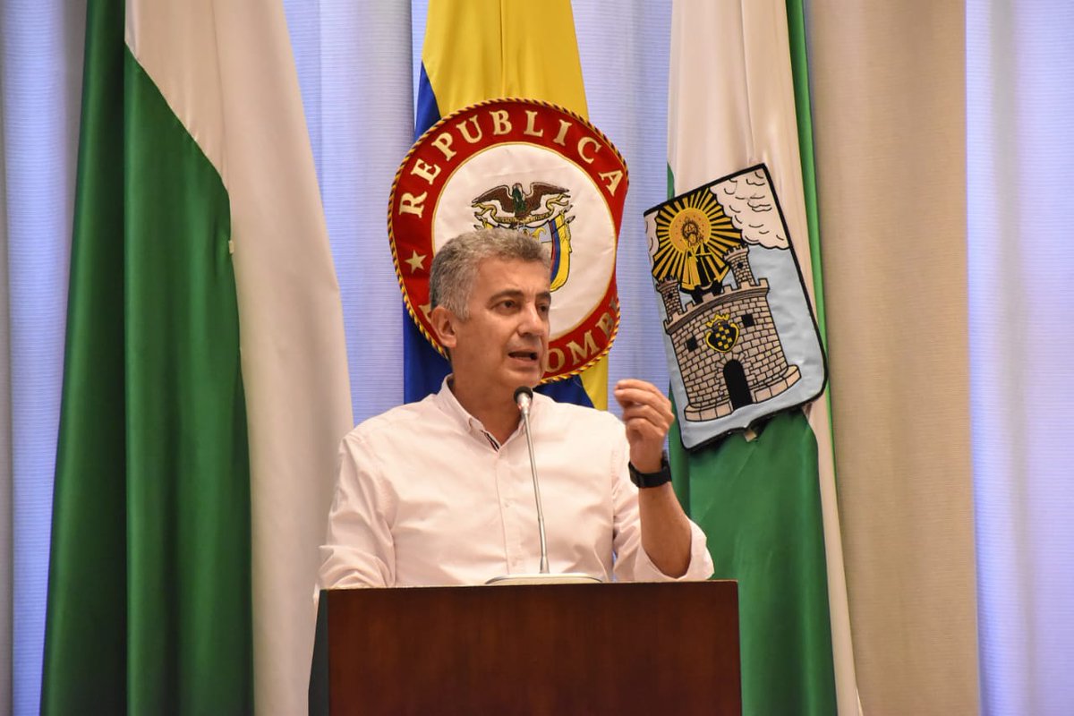 Luis Bernardo Vélez aspiraría a la Alcaldía de Medellín