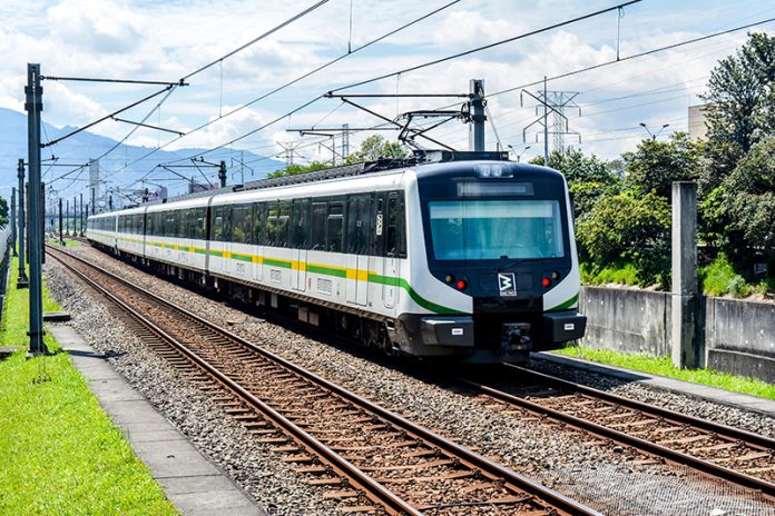 Movilidad sostenible metro de Medellín estación Aguacatala