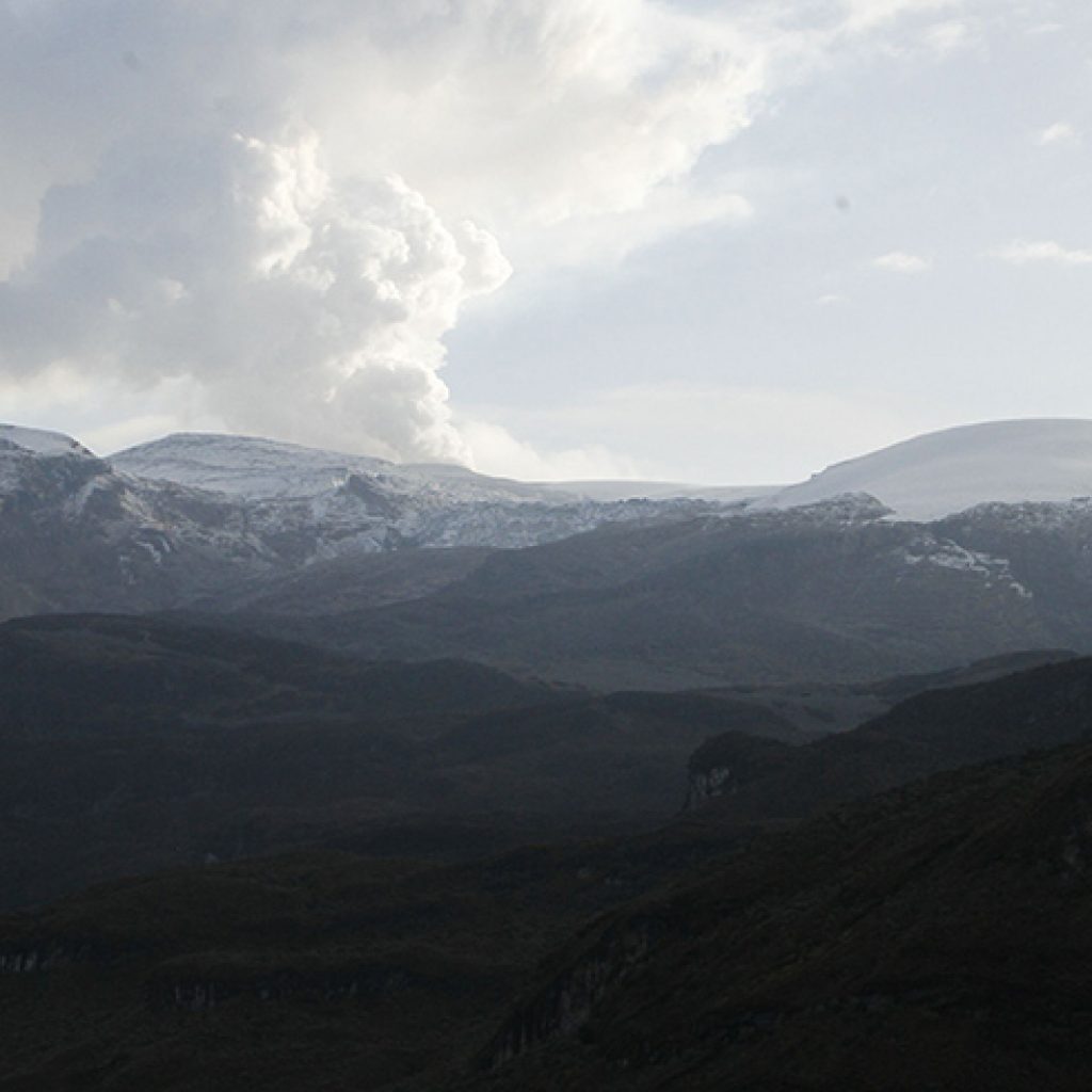 Volcán Nevado de Santa Isabel.