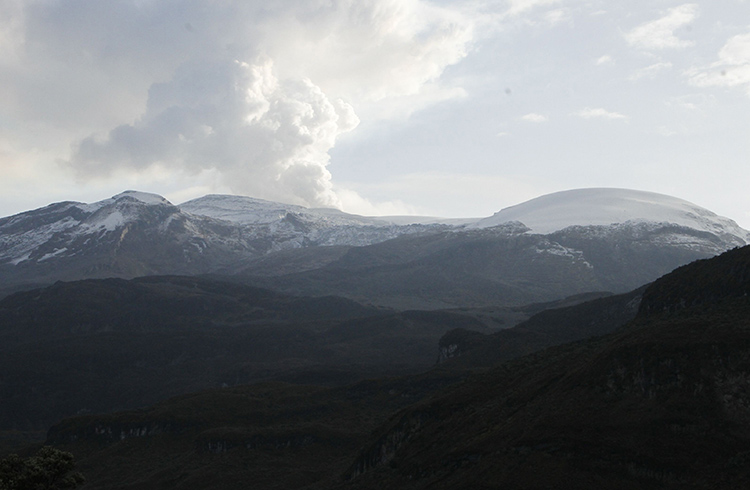 Volcán Nevado de Santa Isabel.