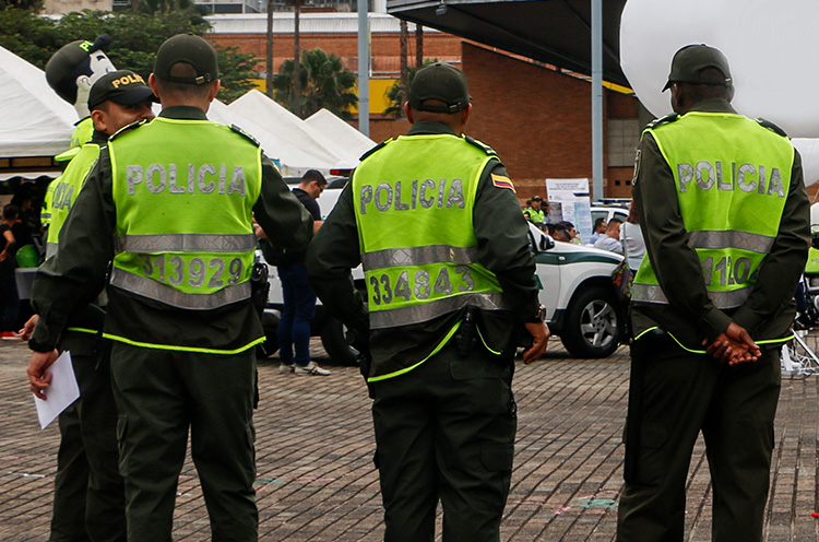 Policía en EL Poblado