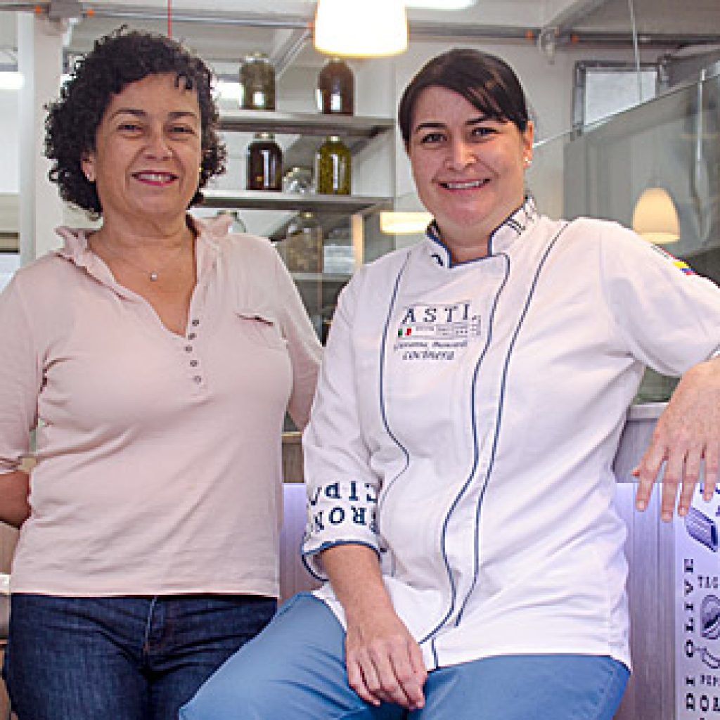 Mónica Gómez y Giovanna Biancardi