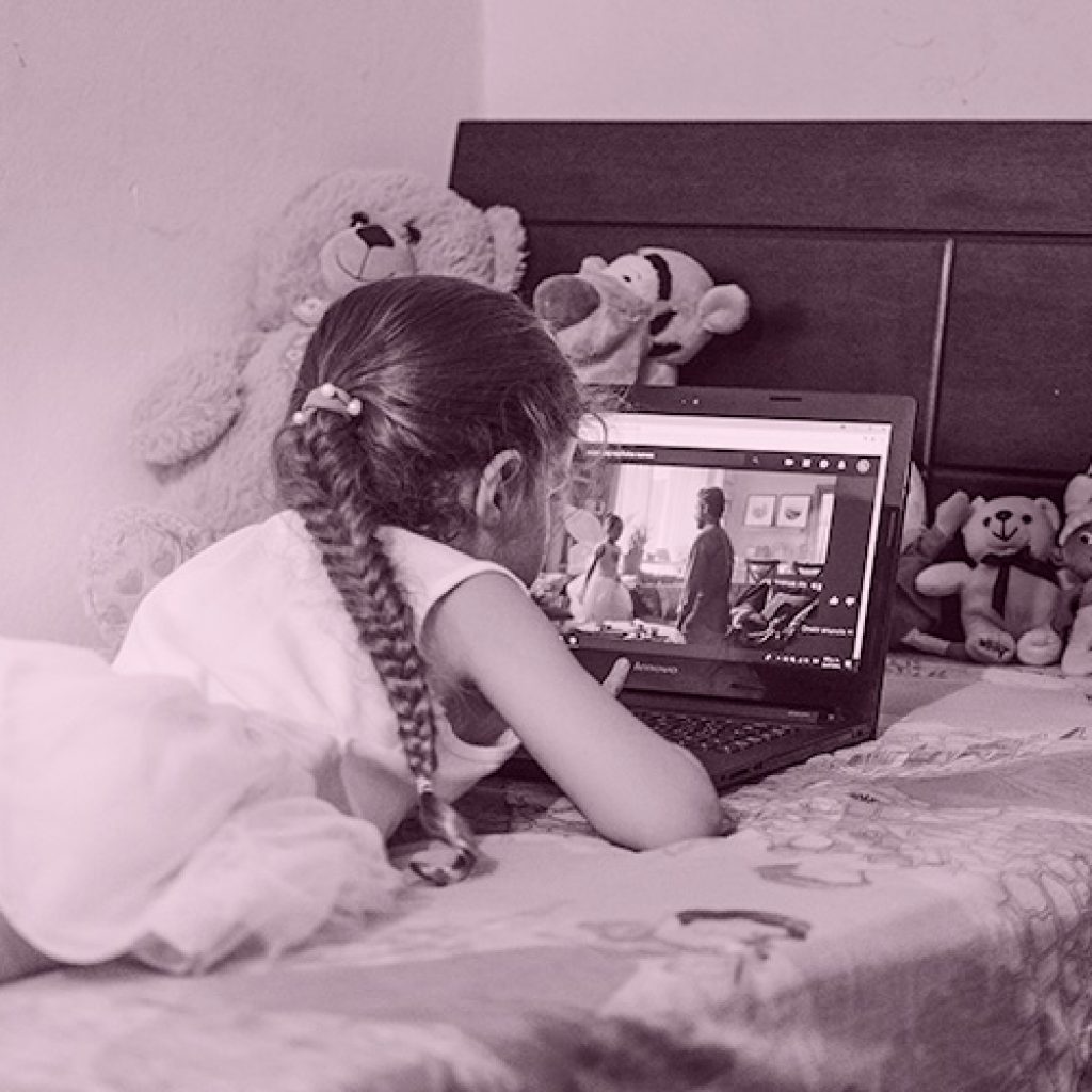 El uso de Internet de niños y jóvenes y